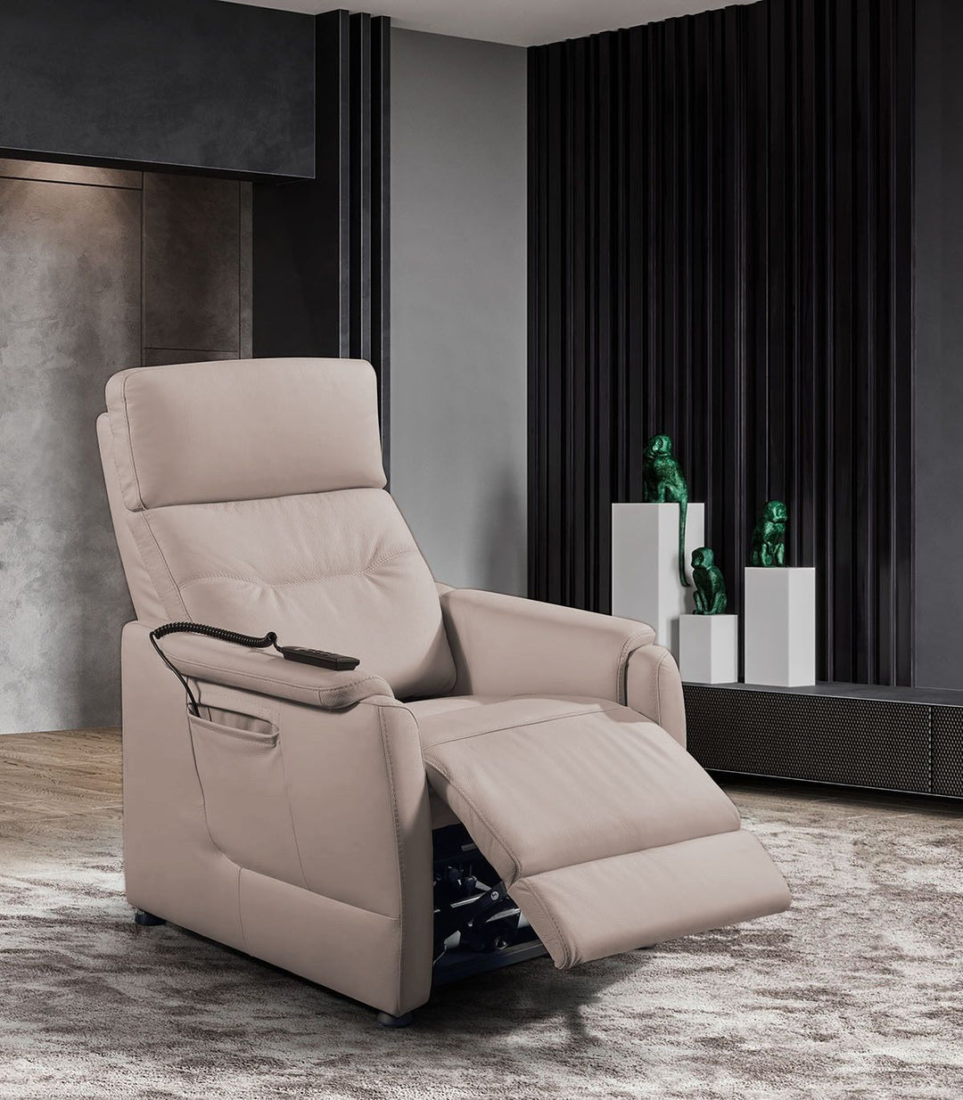 Image of 2BM - Relaxfauteuil Marcella - Leder - Beige - 3 motoren - 85x112x95cm. Deze lederen relaxzetel is voorzien van 3 m...